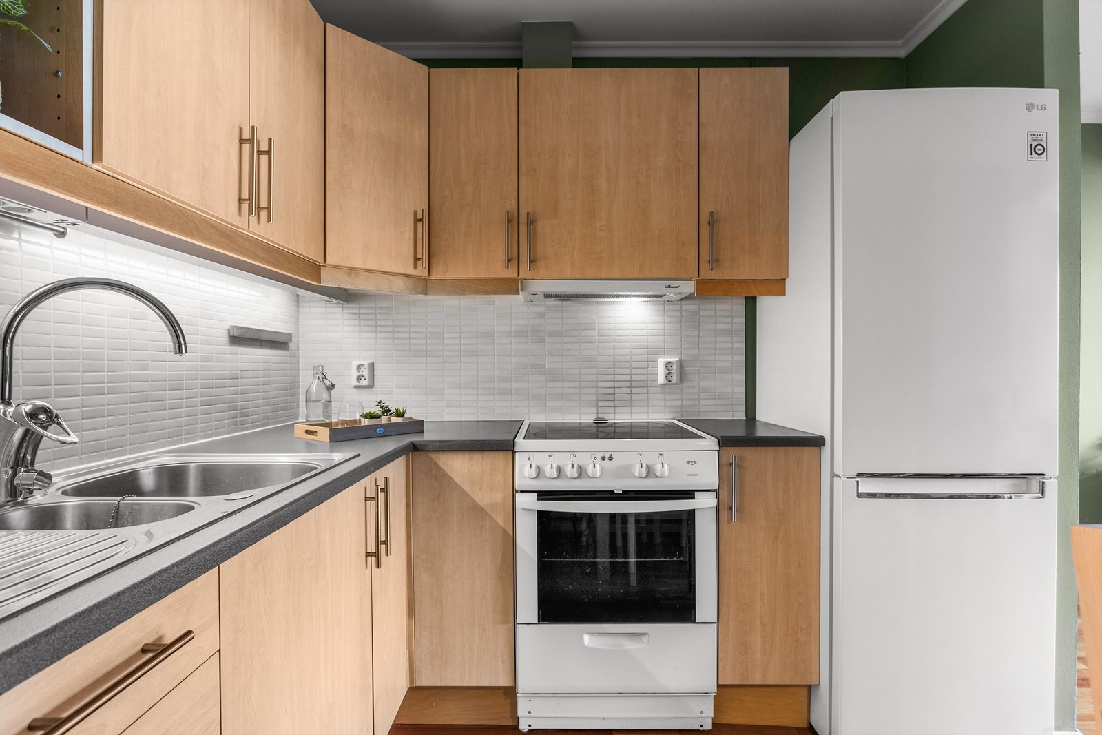 Godt med skap- og benkeplass Galleribilde