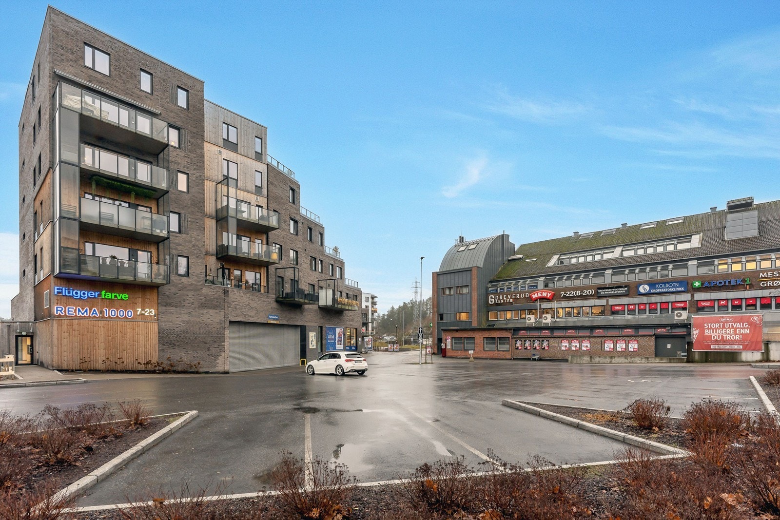 Område - En kort kjøretur eller sykkeltur unna finner man Greverud senter med Meny, Rema og diverse butikker samt servicetilbud Galleribilde