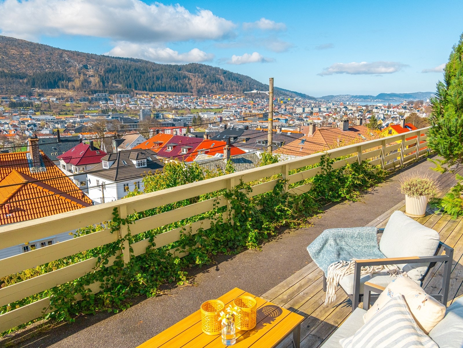 Fantastisk utsikt fra terrassen. Galleribilde