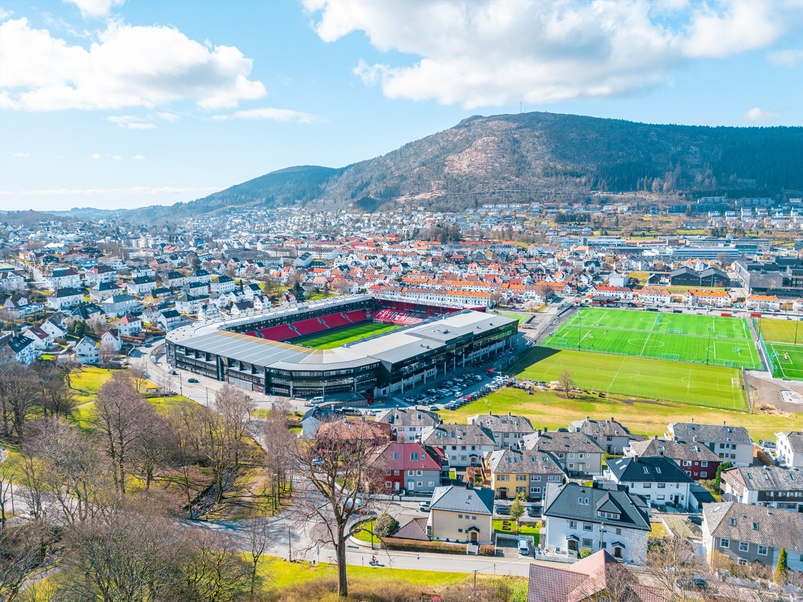 Kort vei til Brann Stadion. Galleribilde