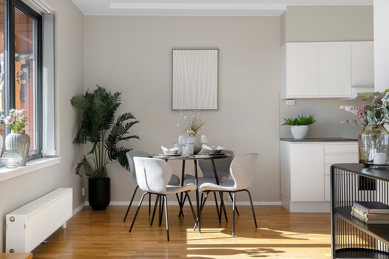 Spisestue/kjøkken Galleribilde