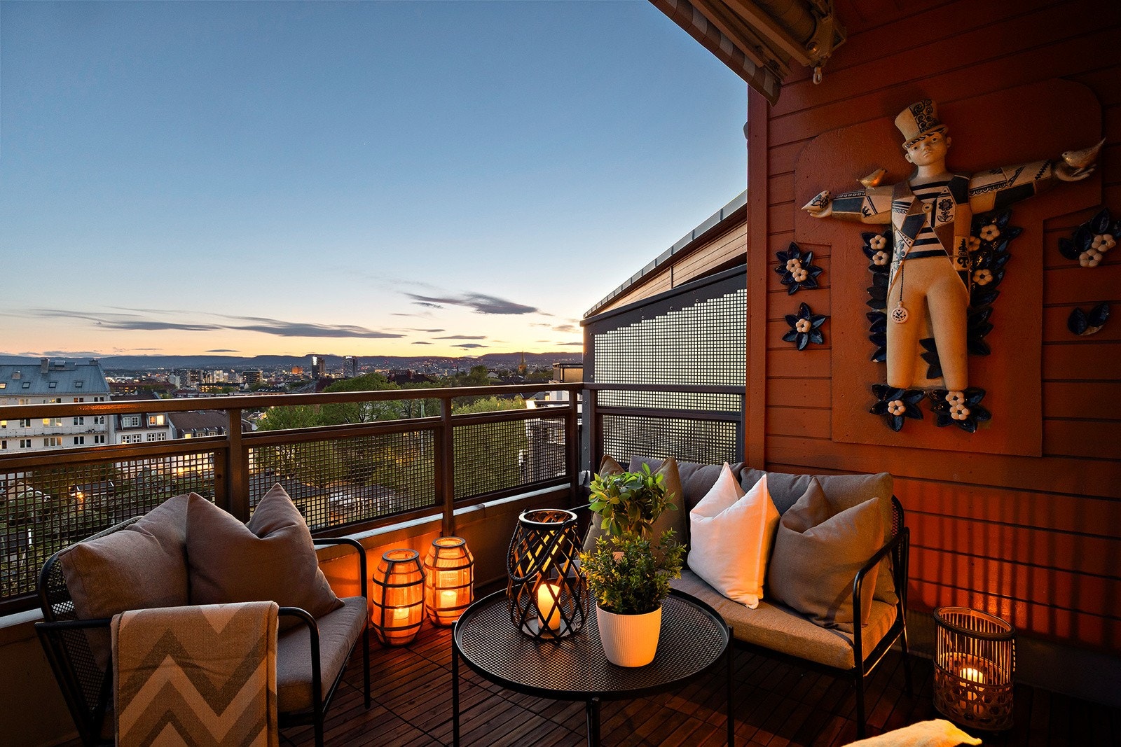 Balkong med meget gode solforhold Galleribilde