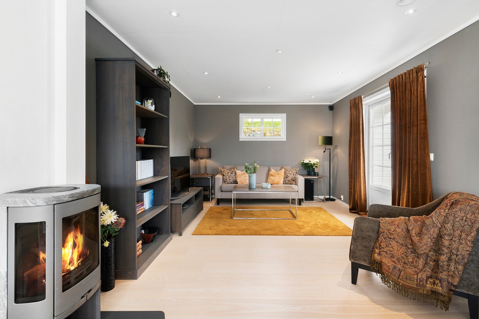 Tips til deg; ta med målbånd eller annet måleverktøy til visningen, og ha kontroll på størrelse og mål på egne møbler. Galleribilde