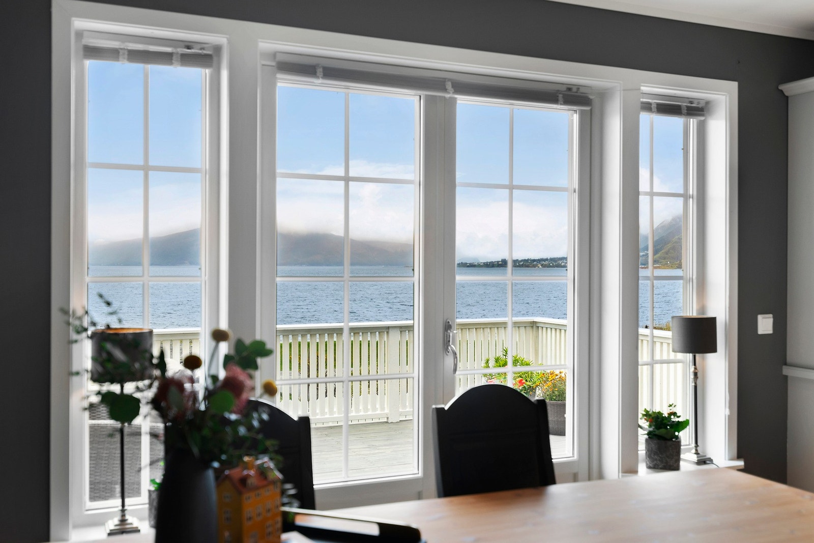 Denne utsikten får du nyte fra kjøkkenet ditt, hver eneste dag. Galleribilde