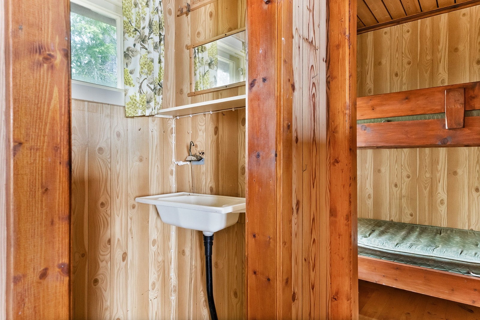 Rom med vask. Galleribilde