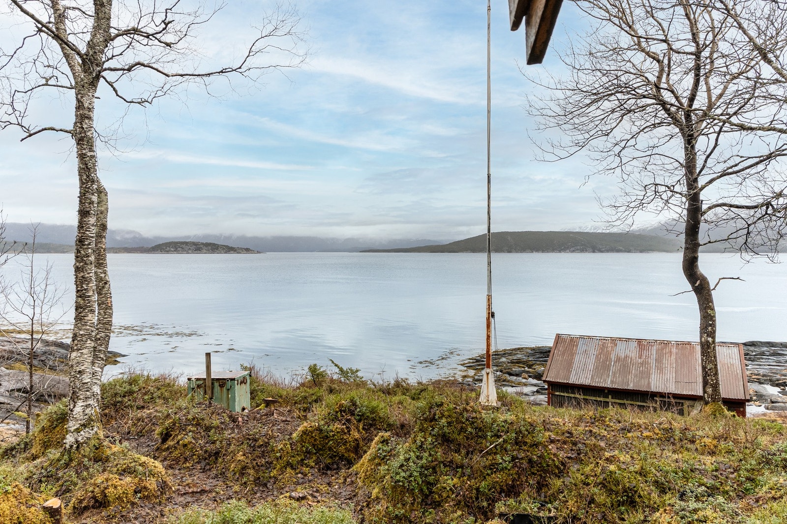 Fra eiendommen har man gode sol- og utsiktsforhold. Galleribilde