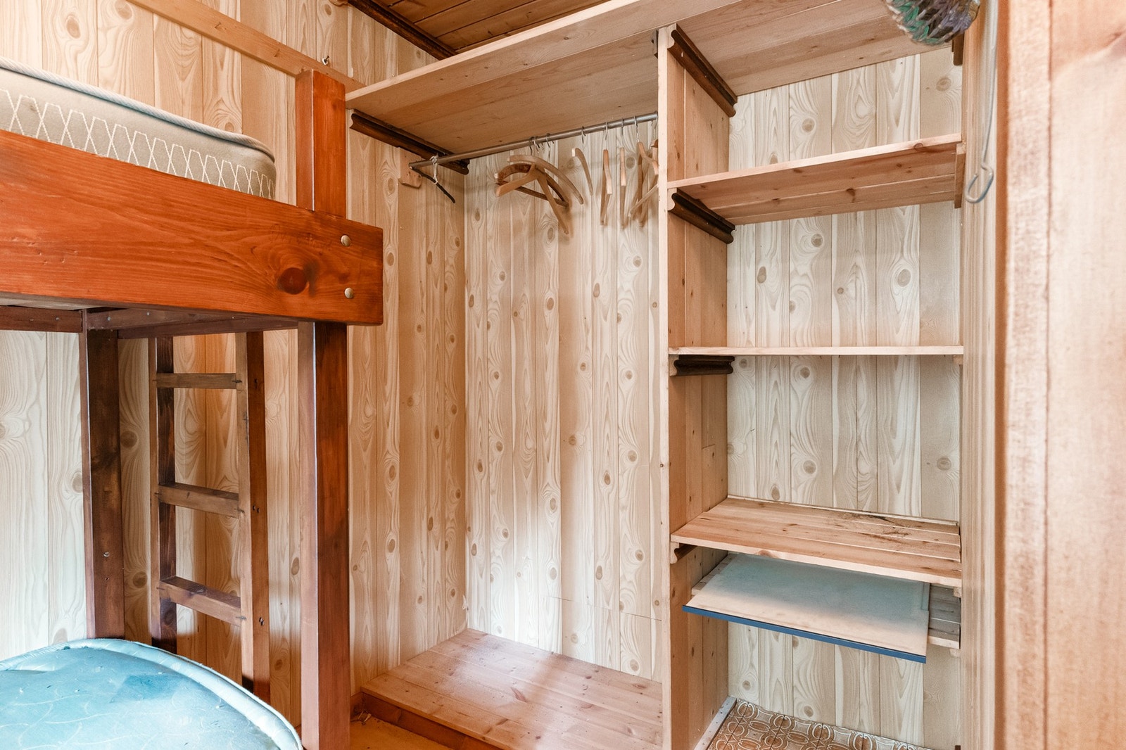 Garderobe på soverom 1. Galleribilde