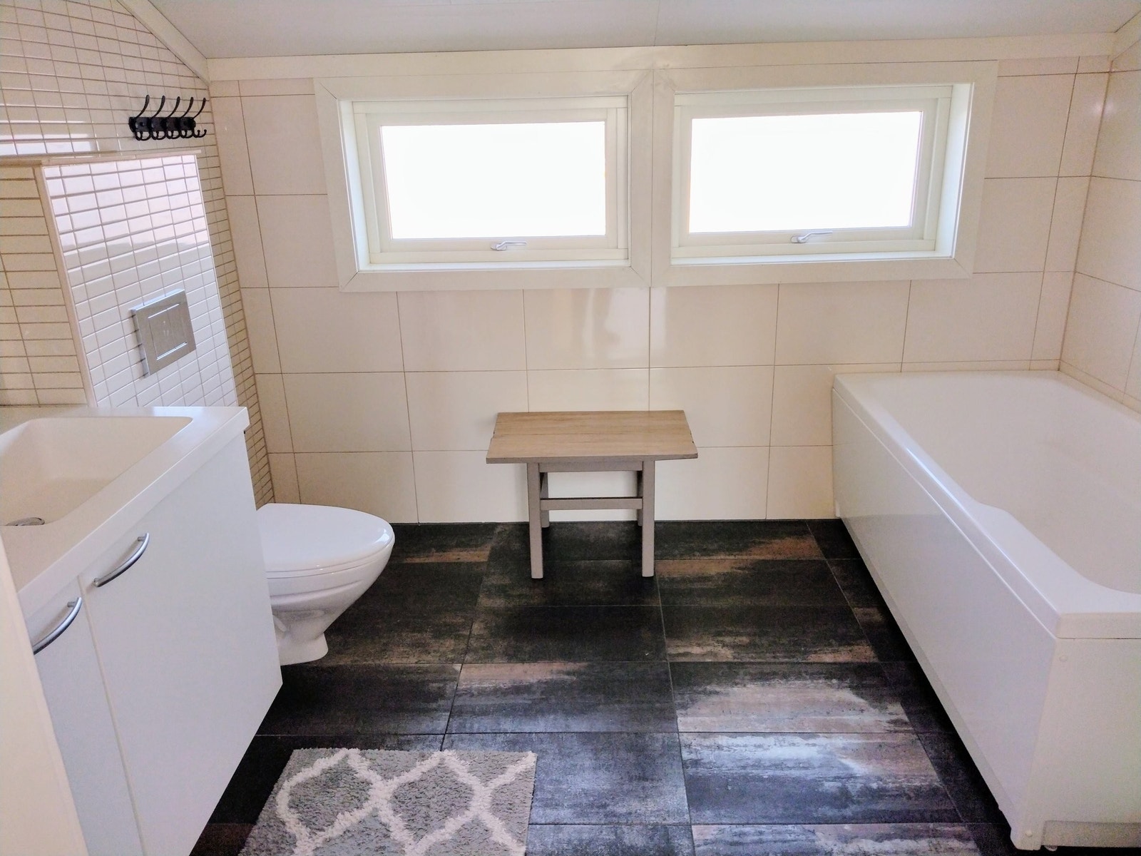 Romslig bad i 2. etasje Galleribilde