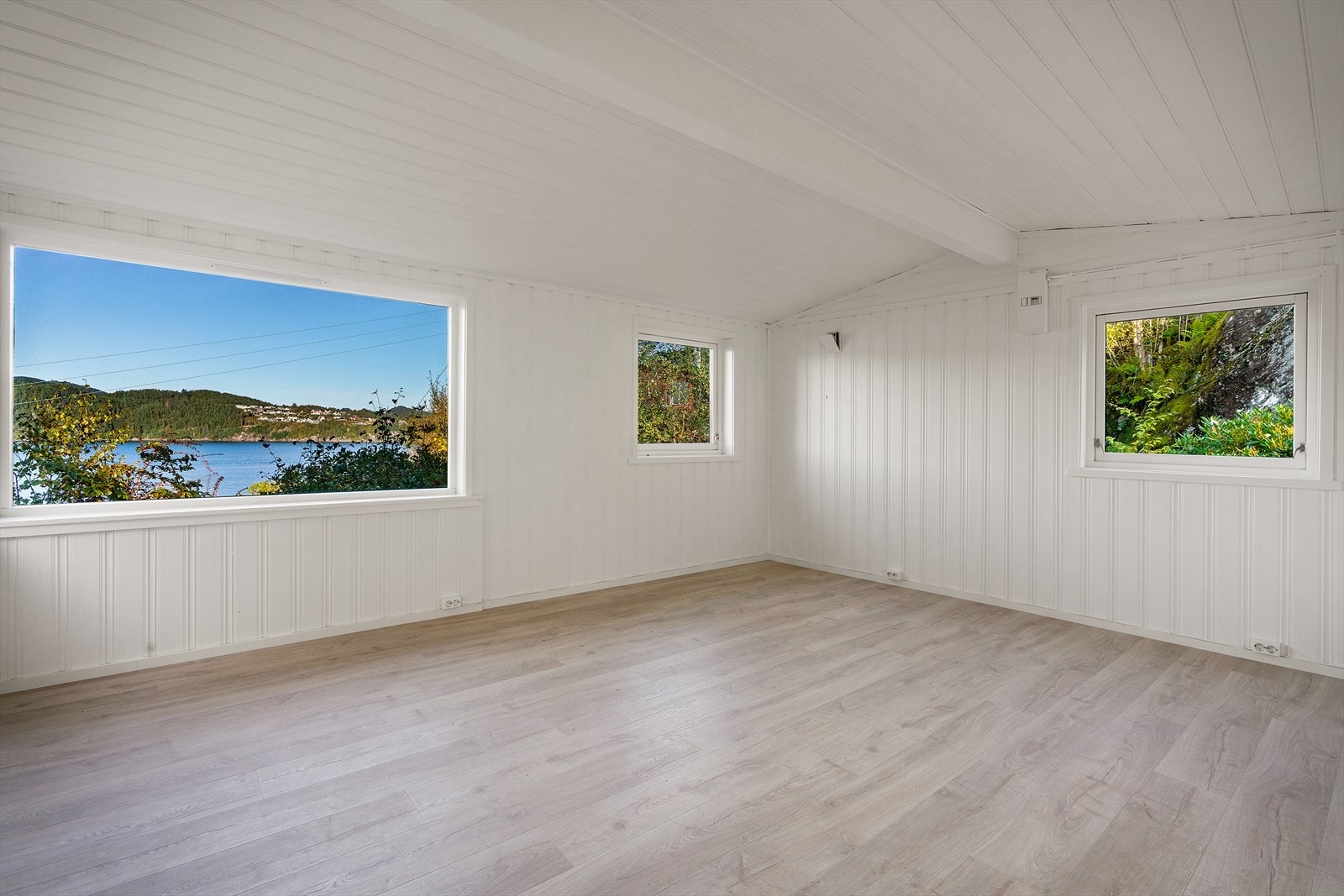 - Stuen måler 17,7 m² - Galleribilde