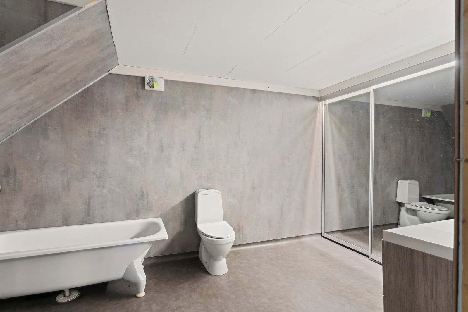 Bad i kjeller Galleribilde