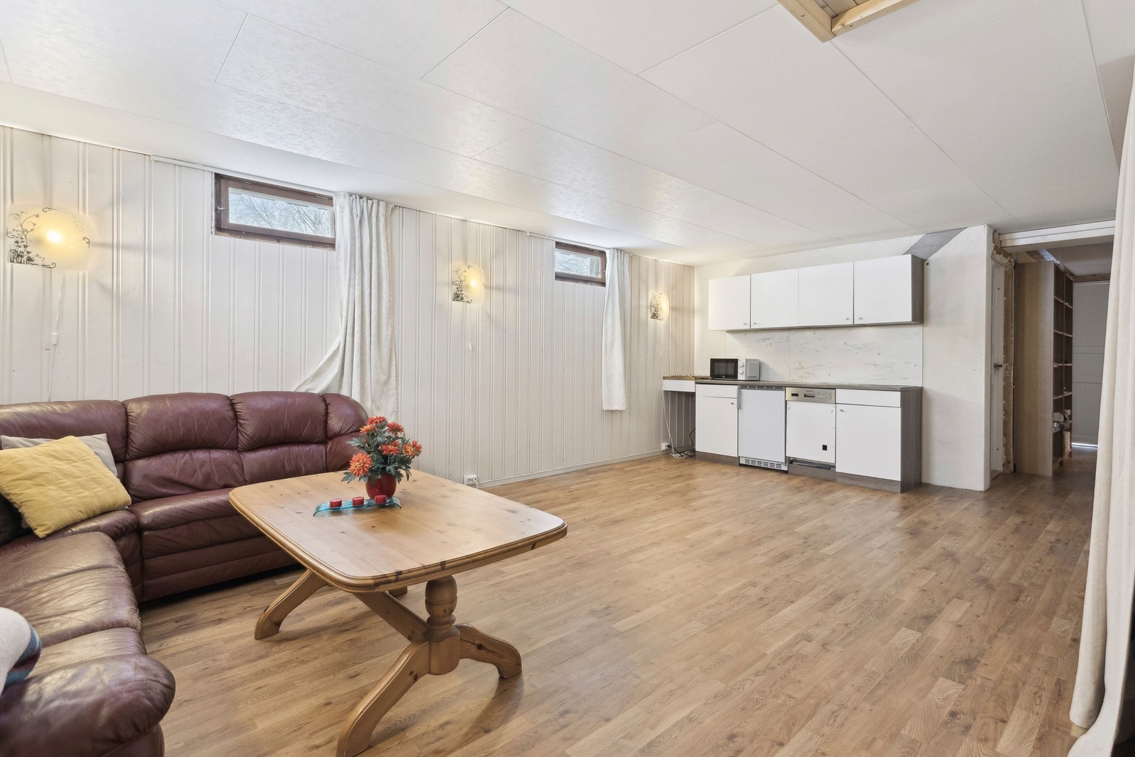 Stue i kjeller med kjøkkenkrok (Ikke omsøkt) Galleribilde