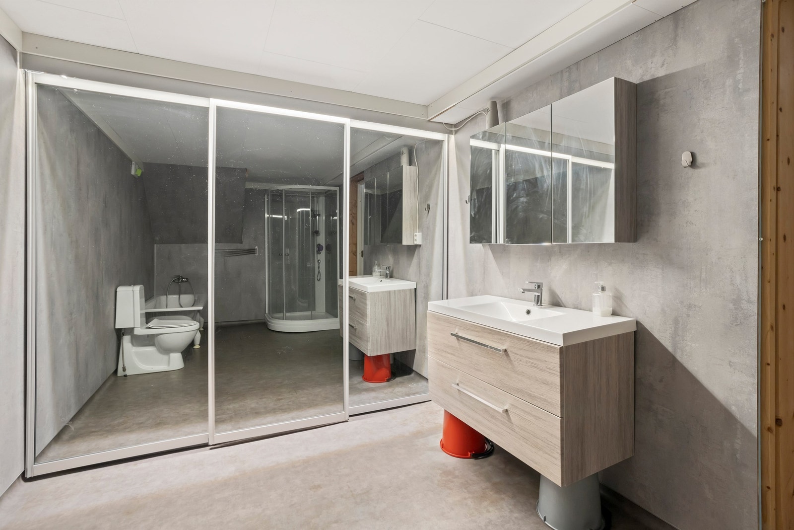 Bad i kjeller Galleribilde