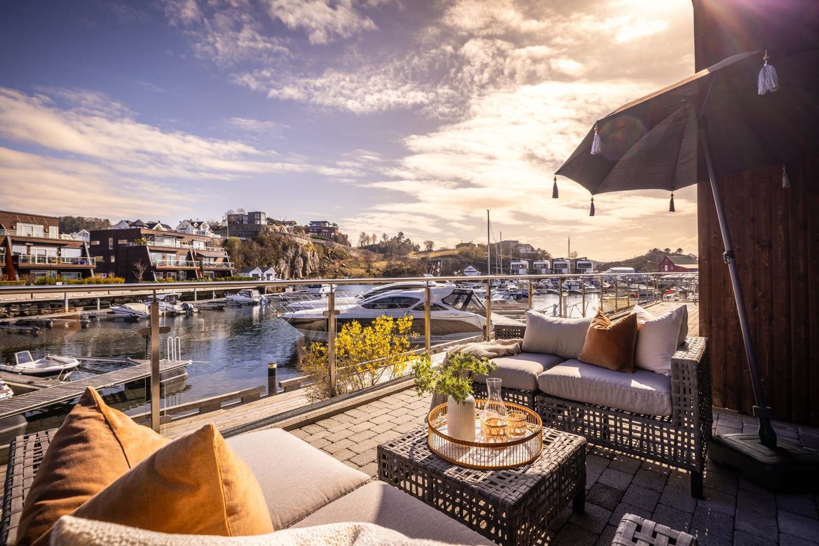 - Her sitter man lunt til med en helt unik utsikt over sjølinjen - Galleribilde