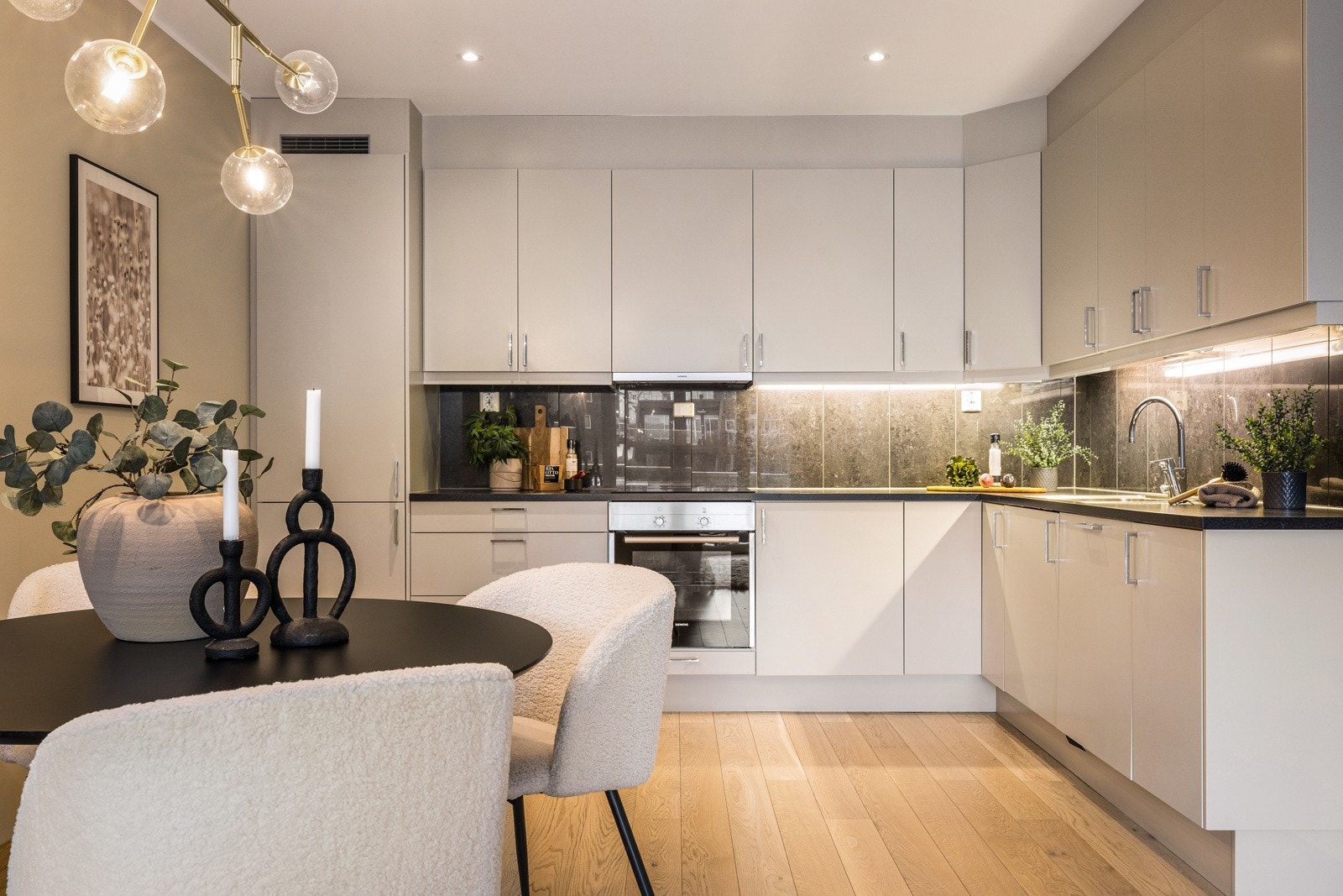 - Her kan man nyte middagen sammen - Galleribilde