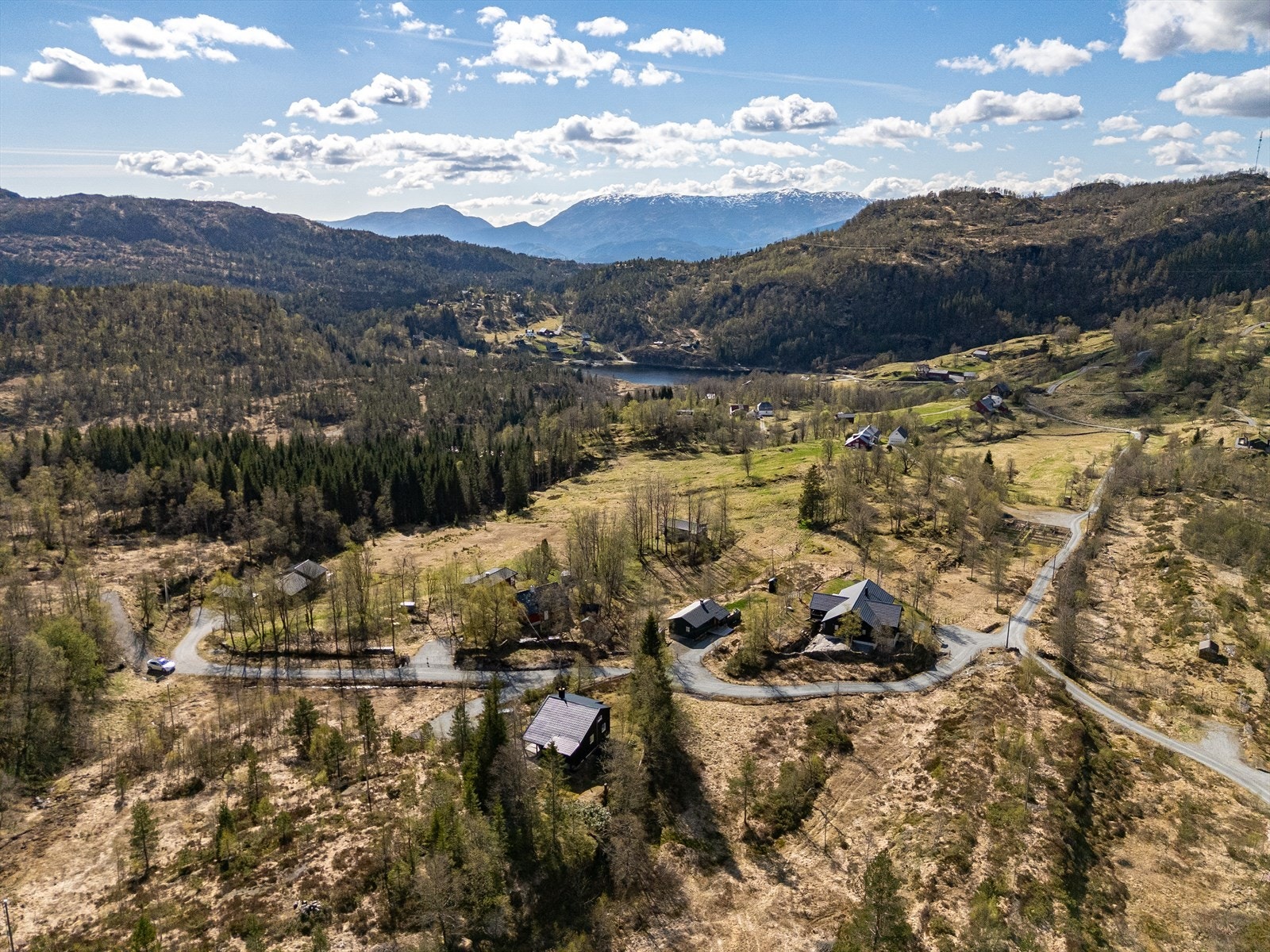 Stille og fin beliggenhet, i nydelig turterreng på Høysæter - Kort vei til Kvamskogen, Eikedalen og Samnanger Galleribilde