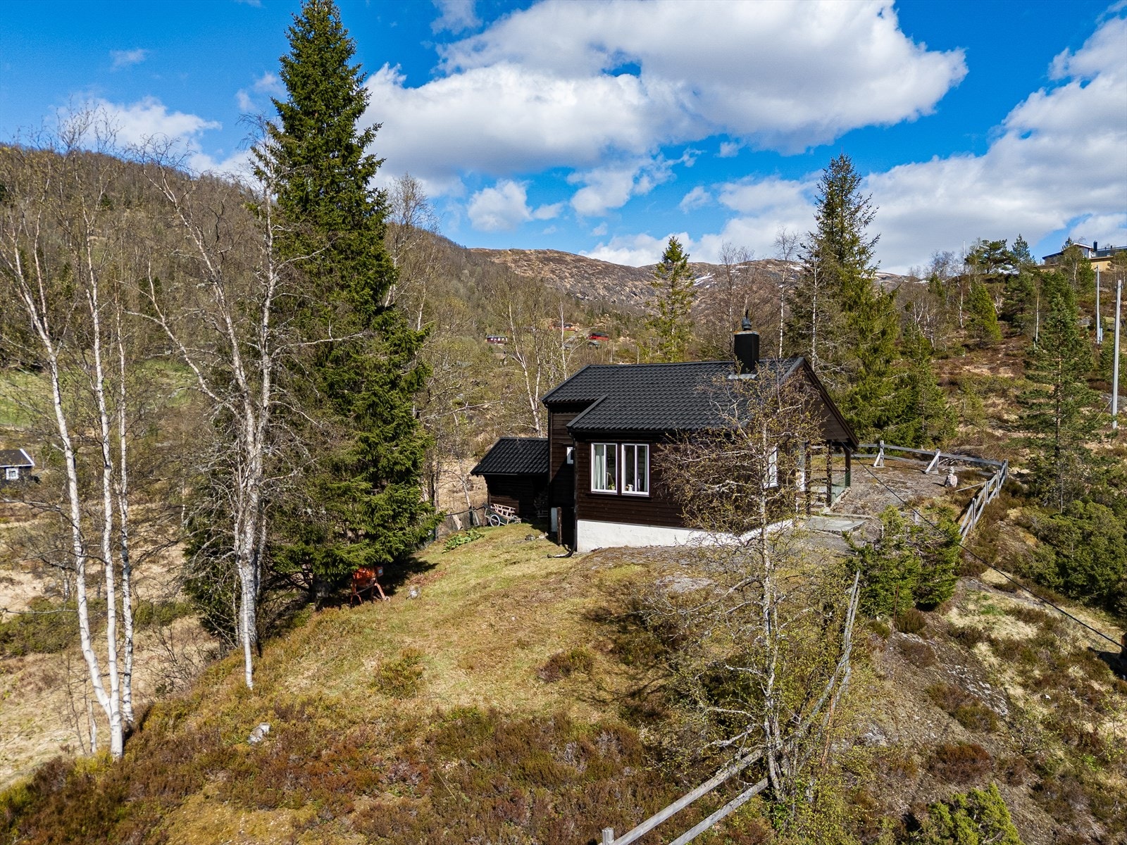 Høysetevegen 467: Idylliske Høyseter - Flott og usjenert hytte - Masse sol - Bilvei helt frem - Velholdt hytte Galleribilde