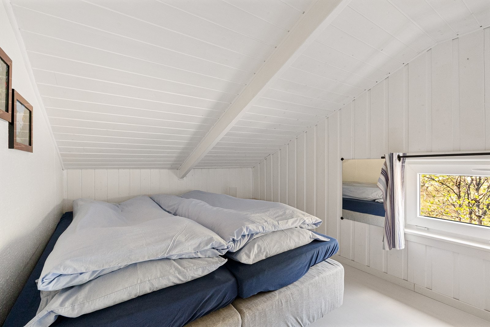 Hems - Er ikke godkjent som soverom - Brukes sporadisk som gjesterom - Det er montert utvendig rømningsstige fra vindu Galleribilde