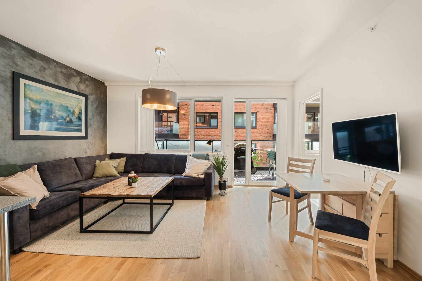 En pen og moderne 2-roms leilighet fra 2014 med god planløsning. Galleribilde