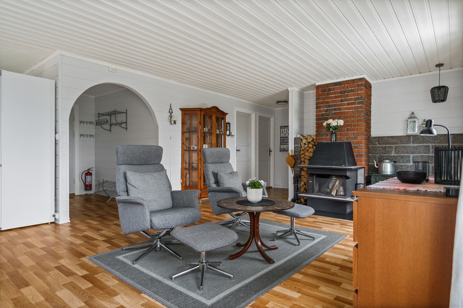 Hytta har innlagt strøm og er vinterisolert. Galleribilde