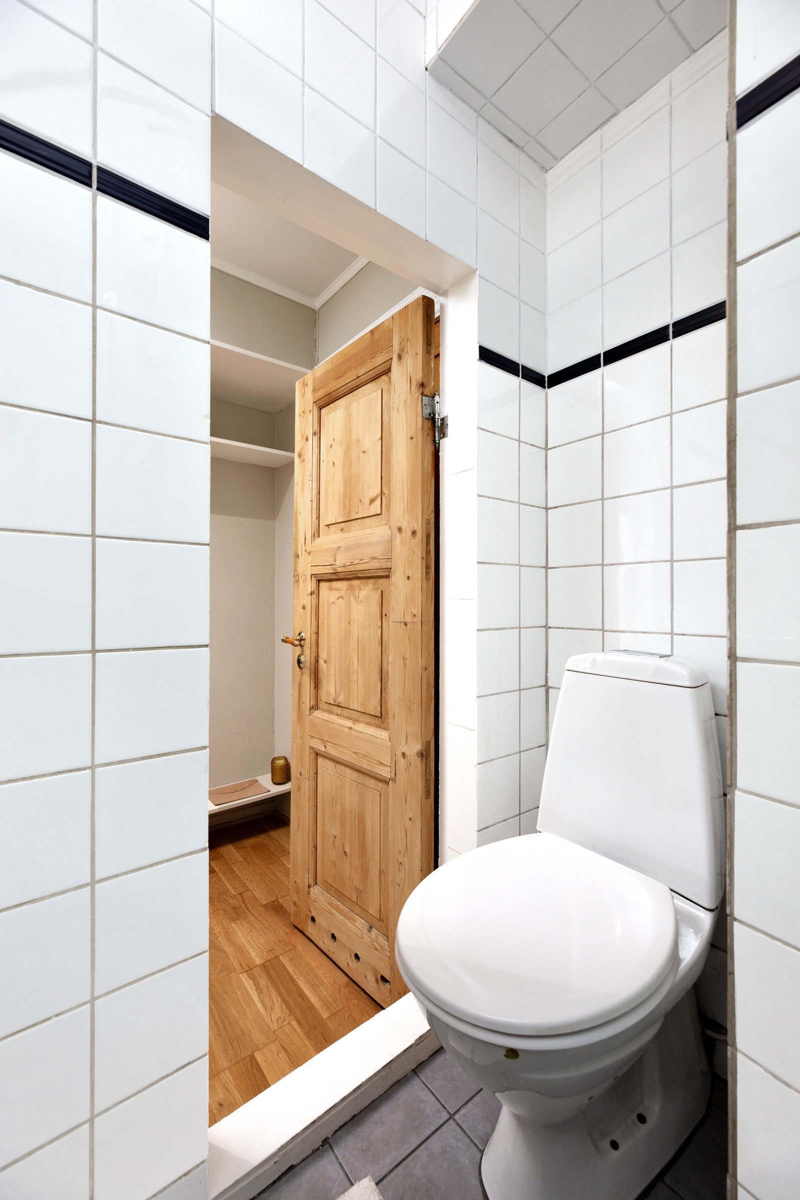 Badet har varmekabel som gir god varme i rommet og et behagelig gulv å trå på. Galleribilde