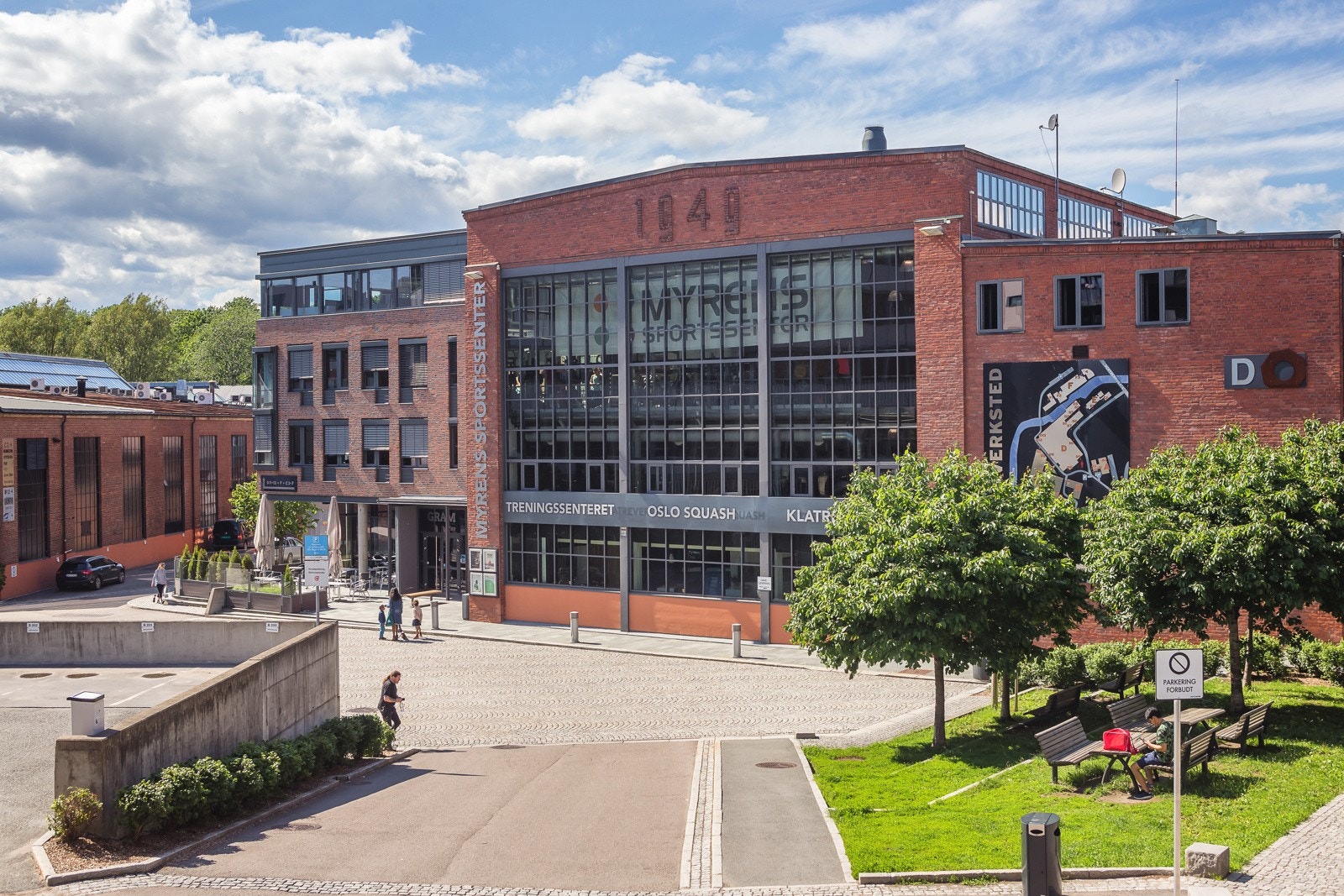 Myrens sportssenter finner du kort gange fra boligen. Galleribilde