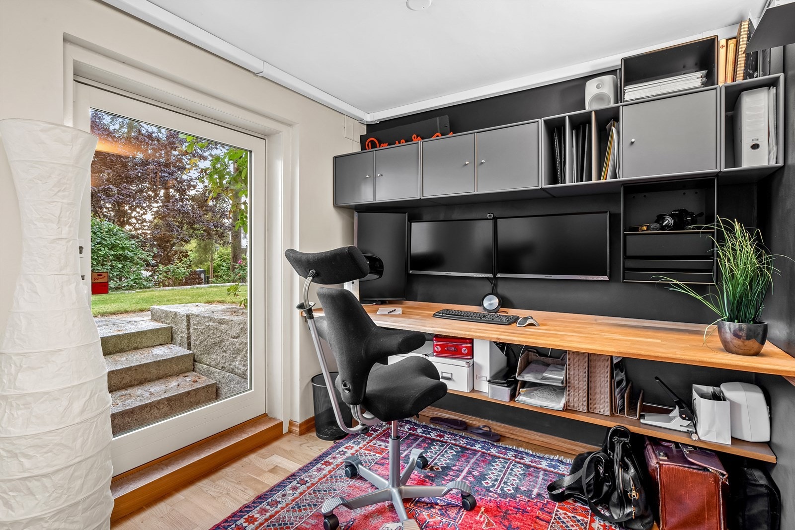 Praktisk kontorløsning i stuen Galleribilde