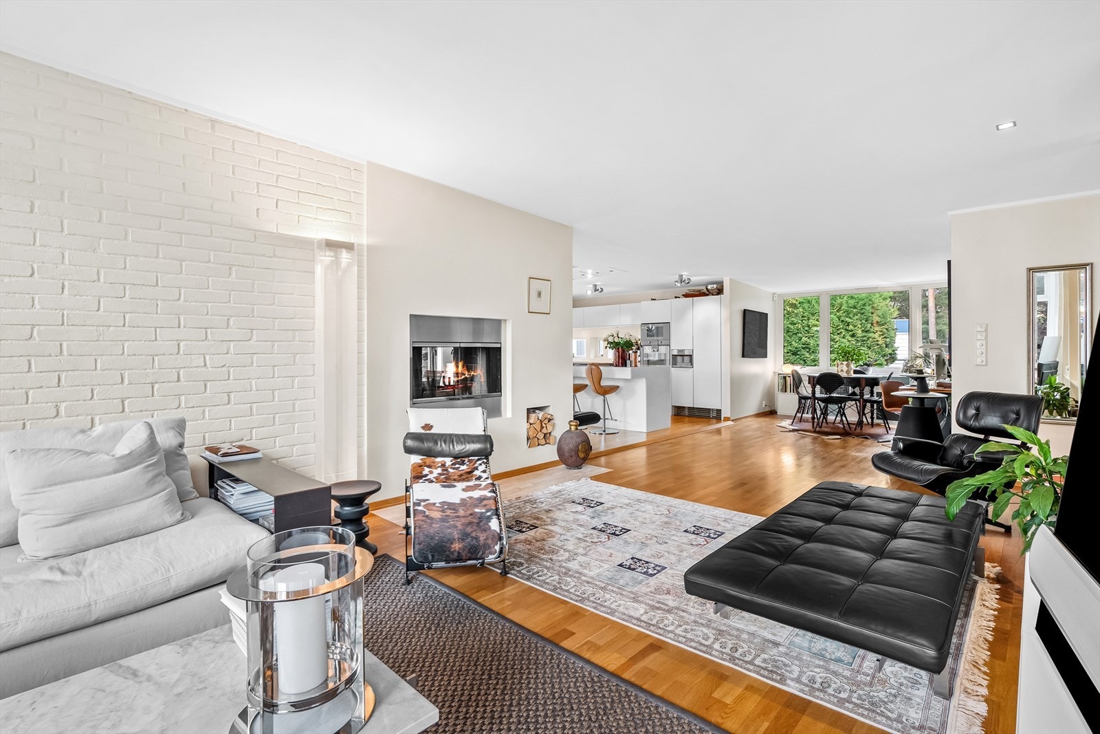 Flott peis som skaper hygge og varme på kalde og mørke kvelder Galleribilde