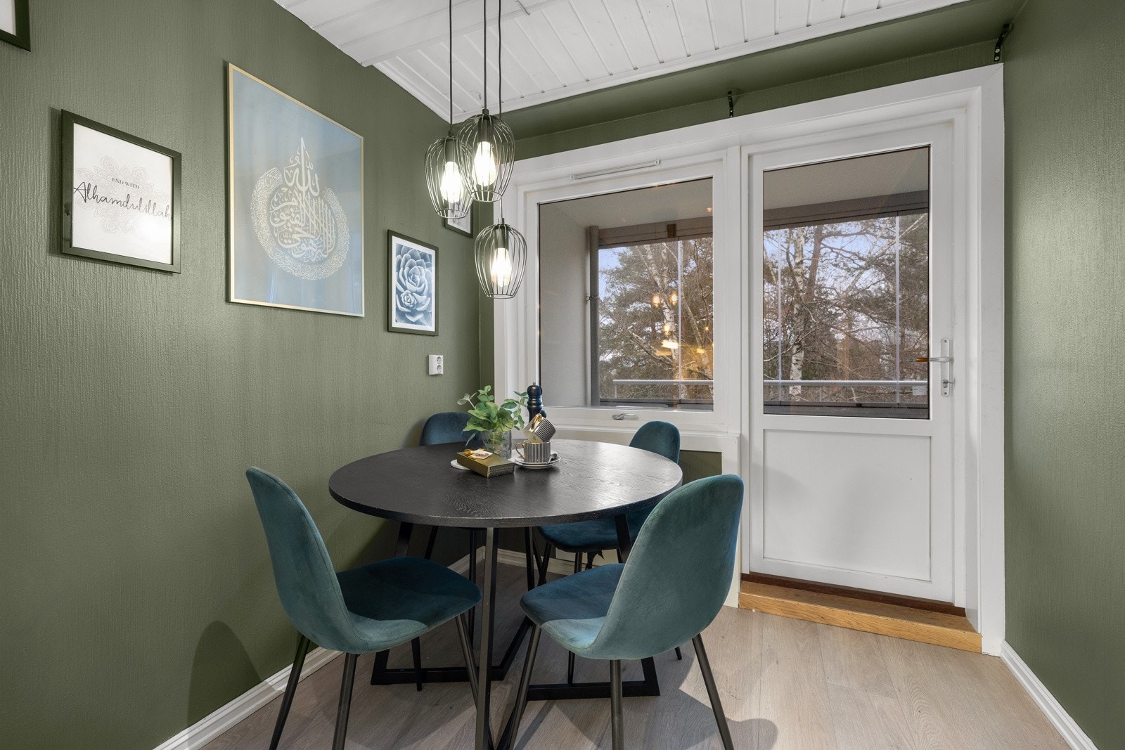 Fra kjøkkenet er det adgang til balkong Galleribilde