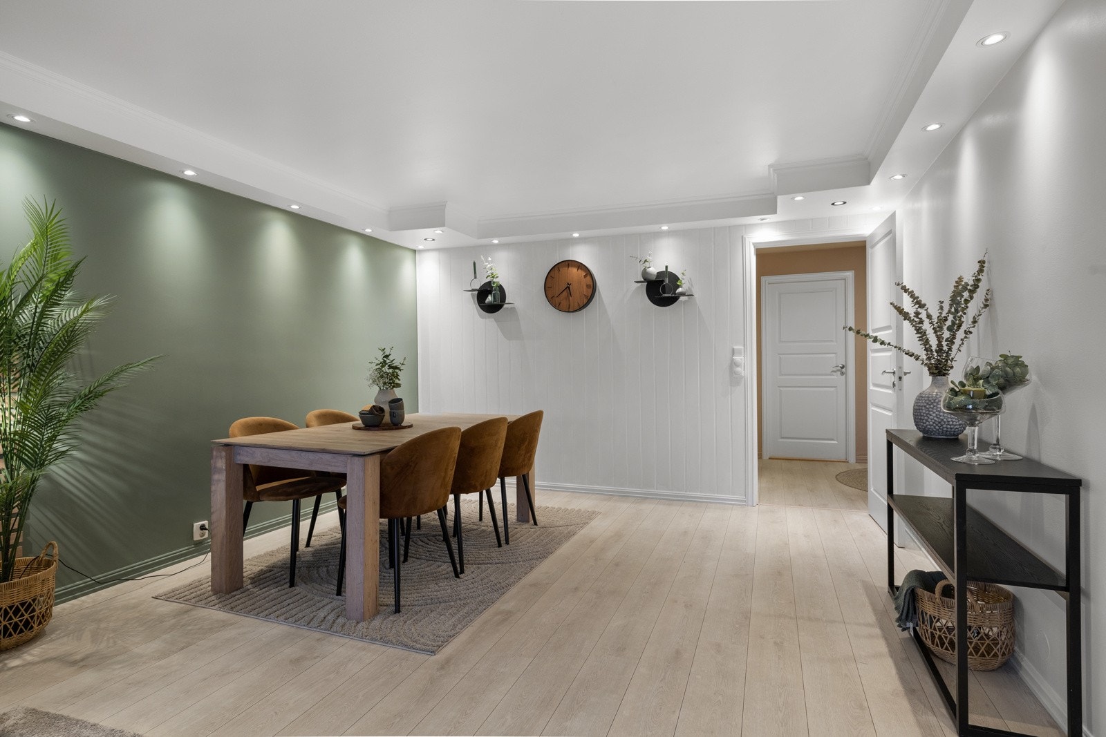 Her har man god plass til å samle venner og familie til hyggelige sammenkomster. Galleribilde