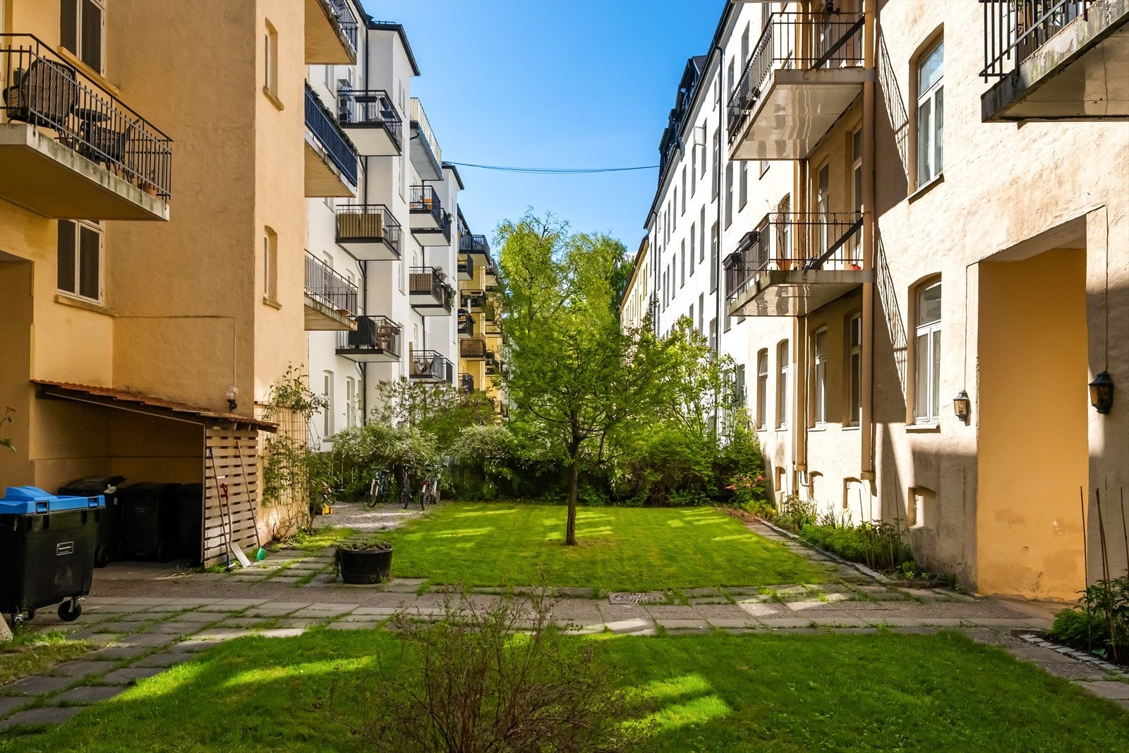 Veldrevet sameiet med 36 seksjoner, hvorav 34 brukes til bolig, og 2 er næringsseksjoner Galleribilde