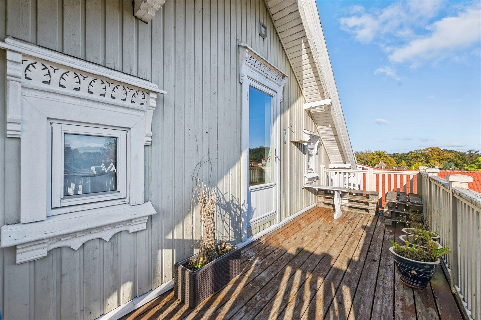 Balkongen er stor og romslig Galleribilde