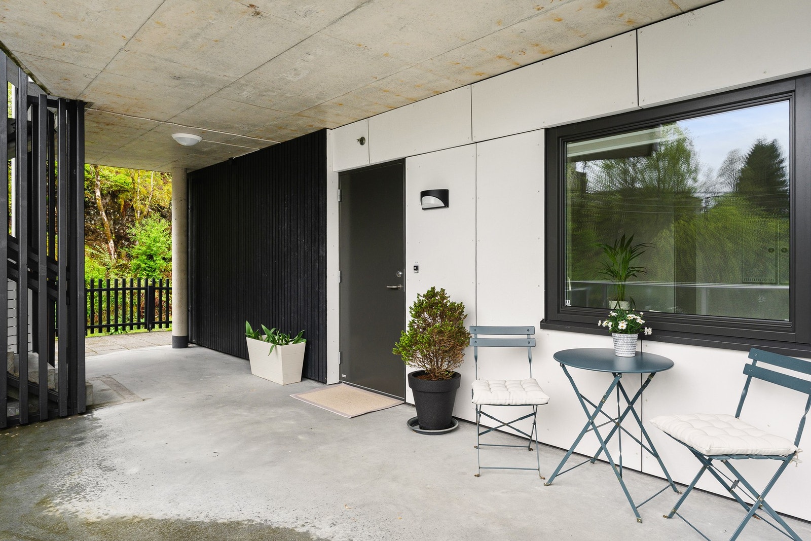 Enkel trappefri adkomst til leiligheten. Galleribilde