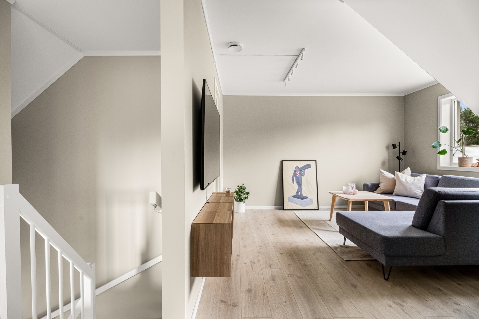 Det er en ekstra stue i annen etasje Galleribilde