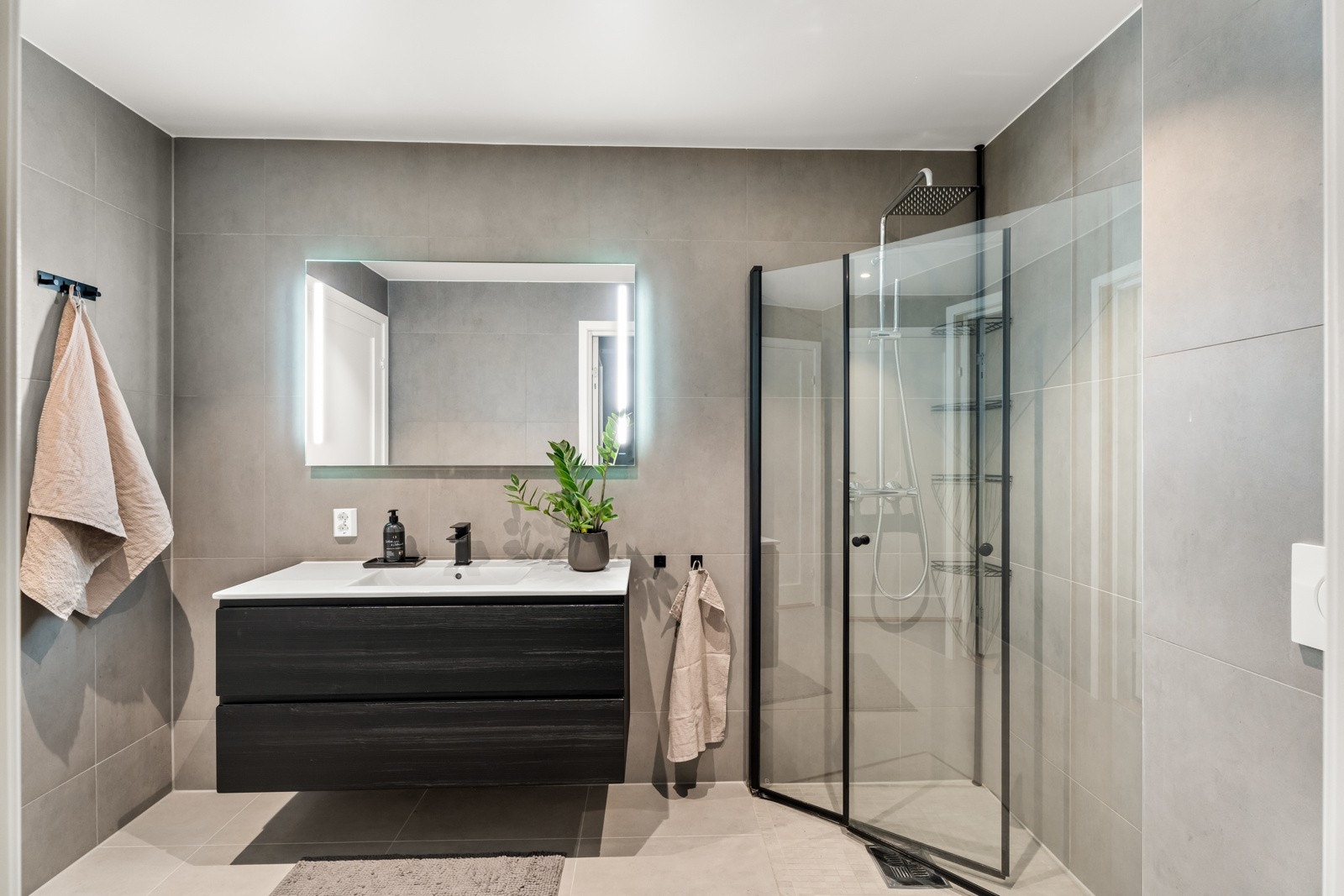 Det er varmekabler i gulvet i hele 1. etg. Galleribilde