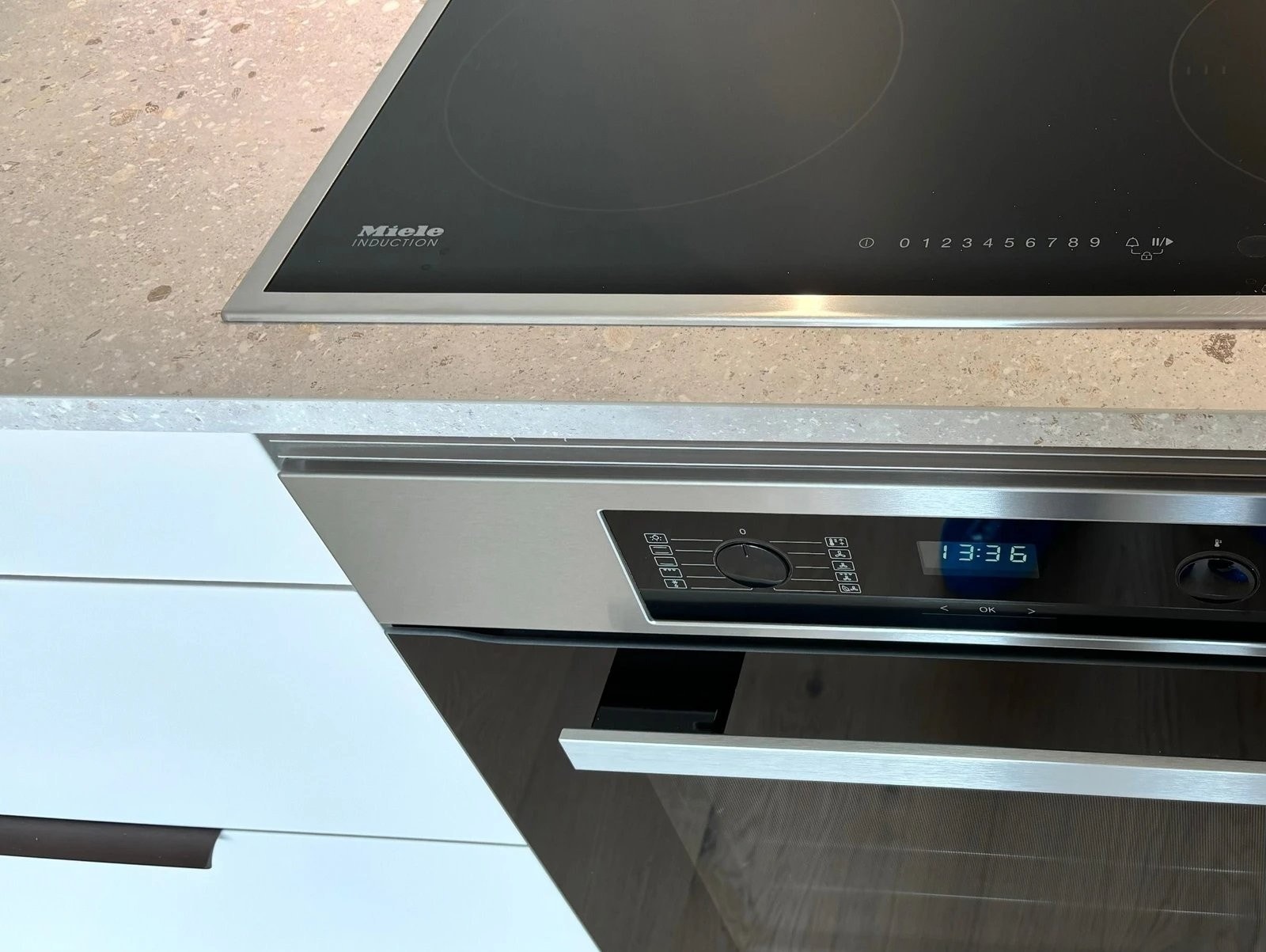 Integrert stekeovn og induksjonstopp fra Miele Galleribilde