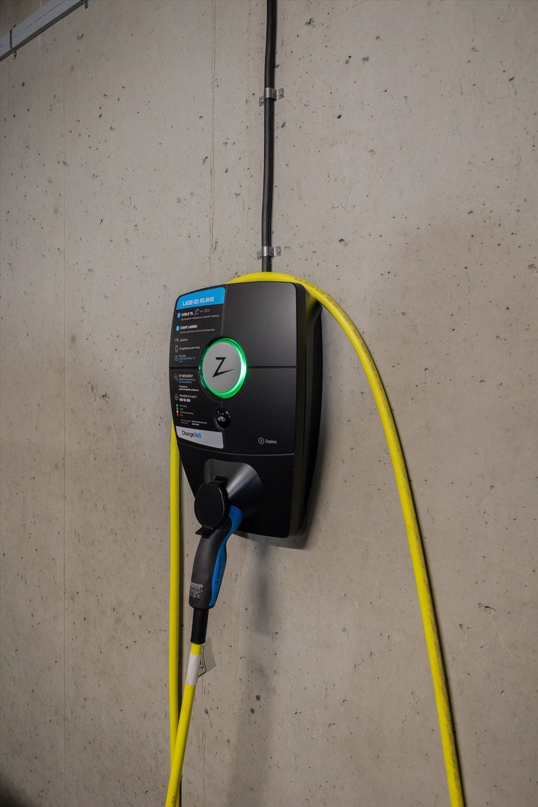 Elbillader ved plassen medfølger. Galleribilde