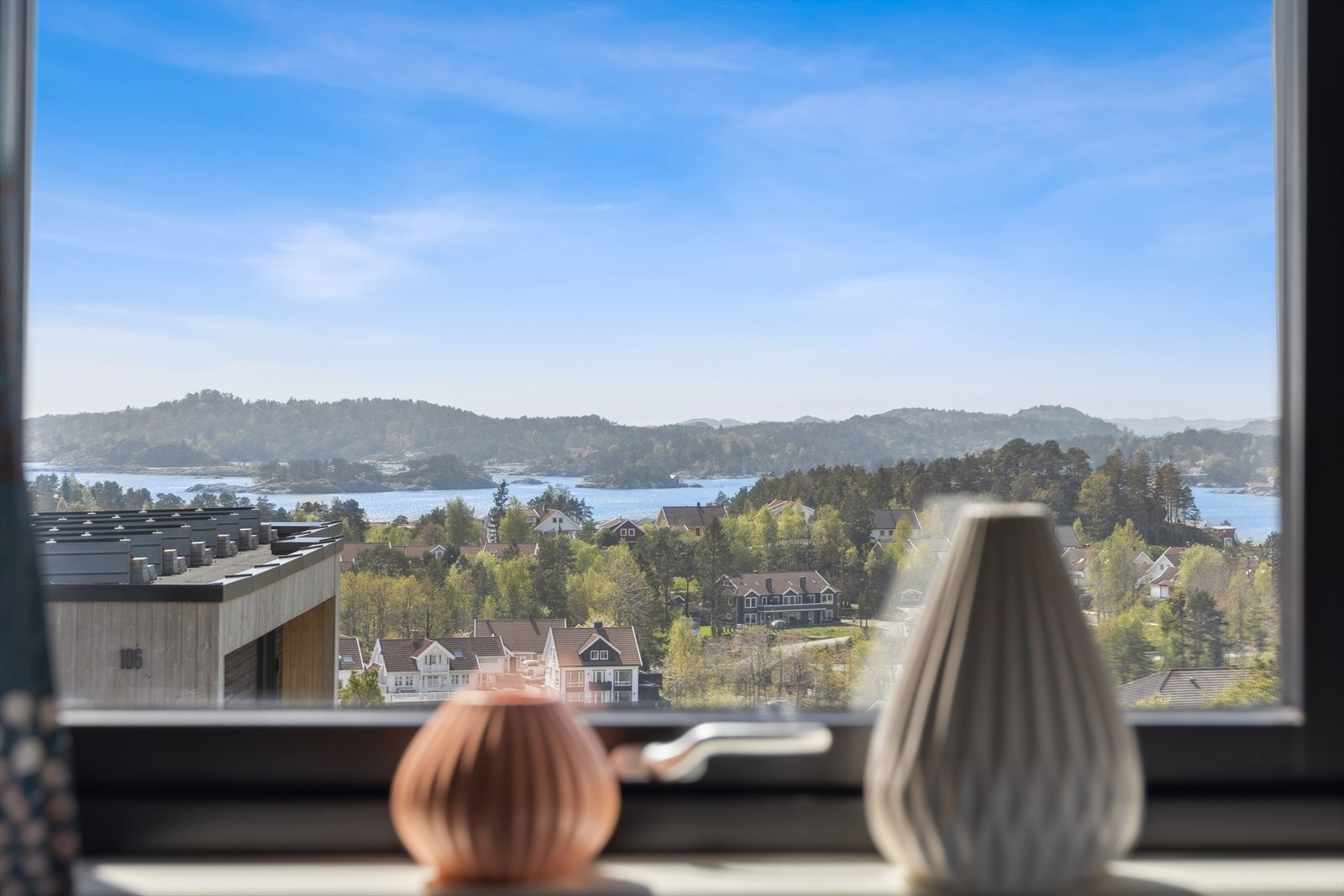 Hovedsoverommet byr også på nydelig utsikt. Galleribilde
