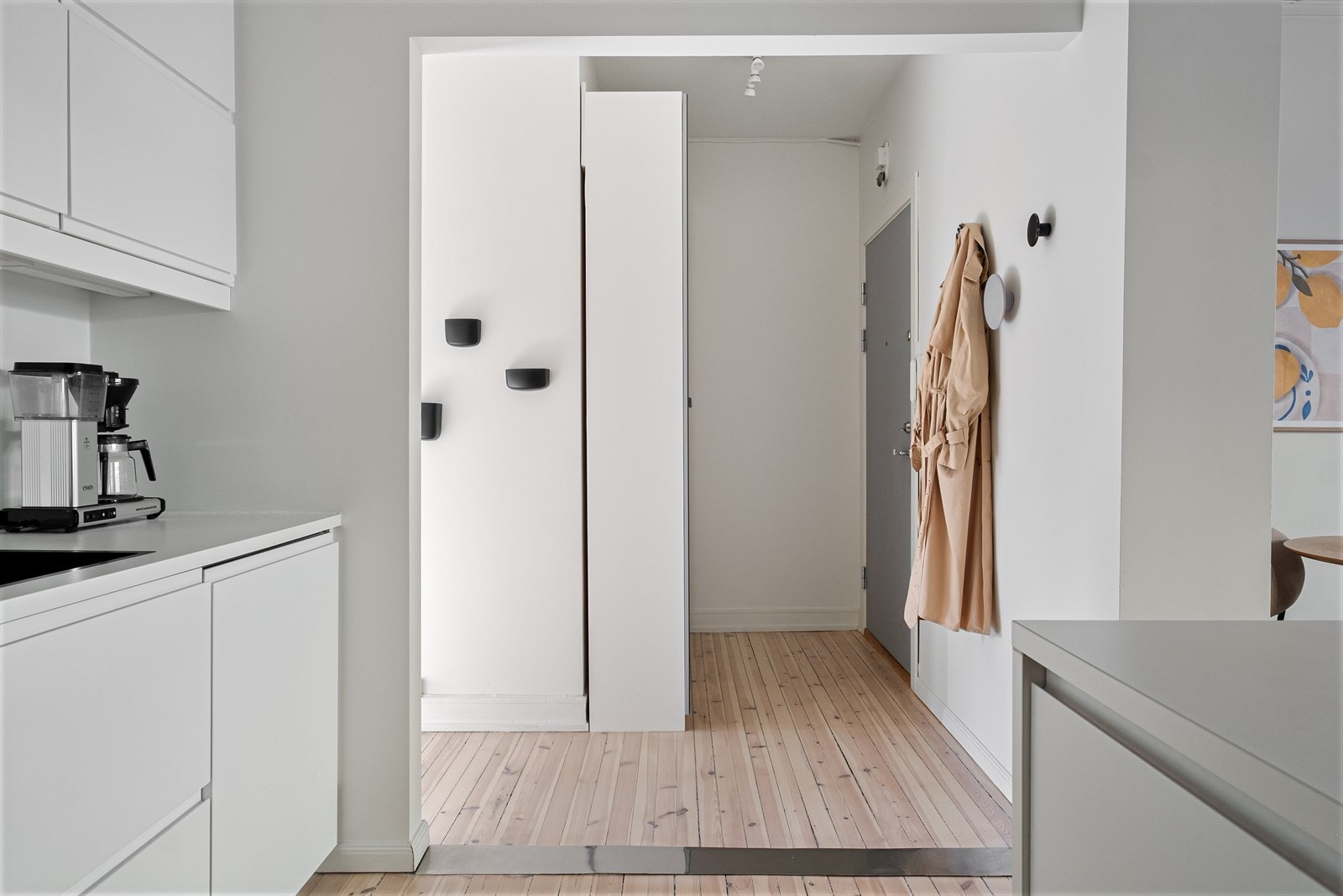 Med leiligheten følger to boder på totalt 10,6kvm som gir godt med lagringsplass Galleribilde