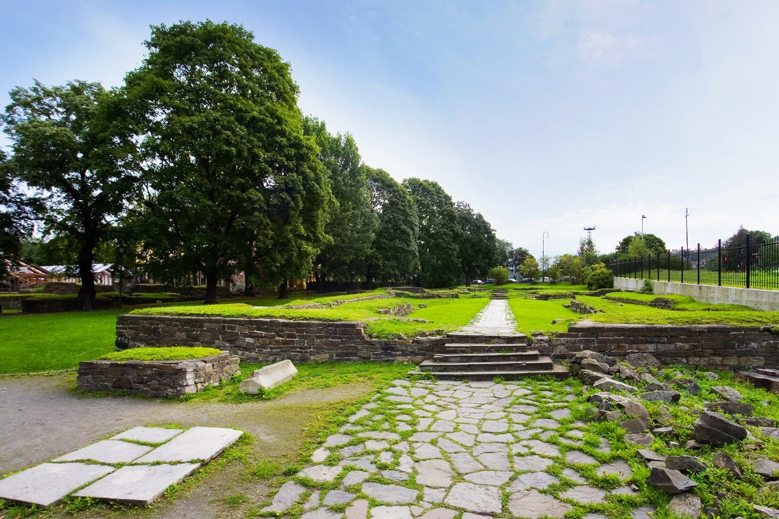 Ca. 800 meter til Middelalderparken. Galleribilde