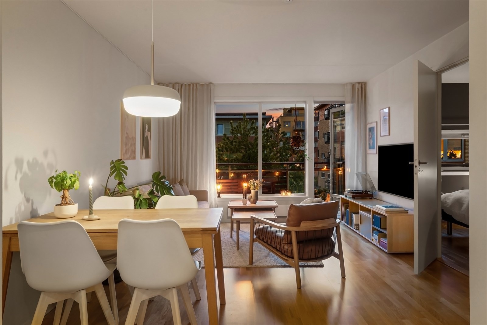 Kveldsstemning. Galleribilde