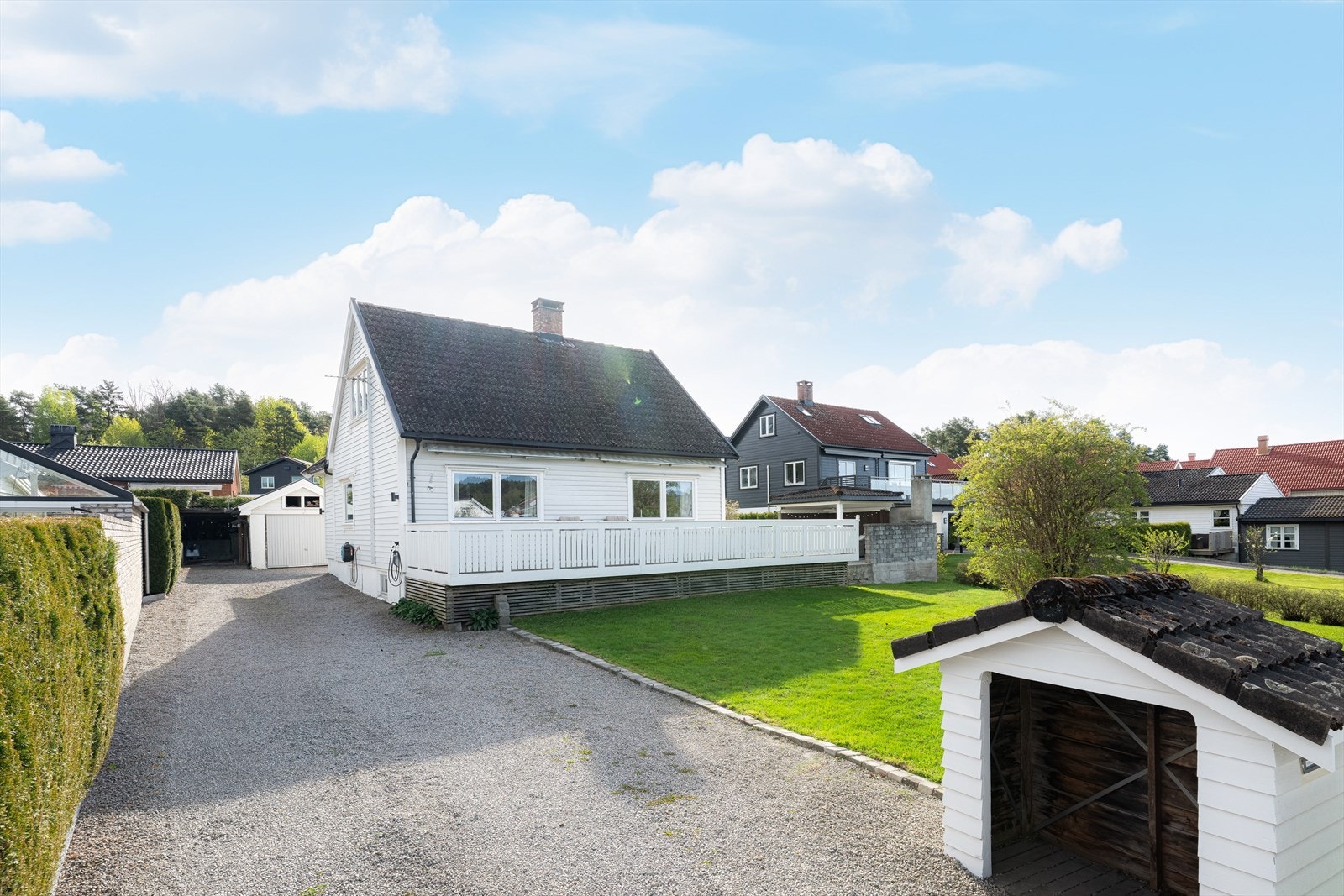 Innbydende og innholdsrik enebolig - 5 soverom - Vestvendt og solrikt - Garasje -Meget barnevennlig og populært område! Galleribilde