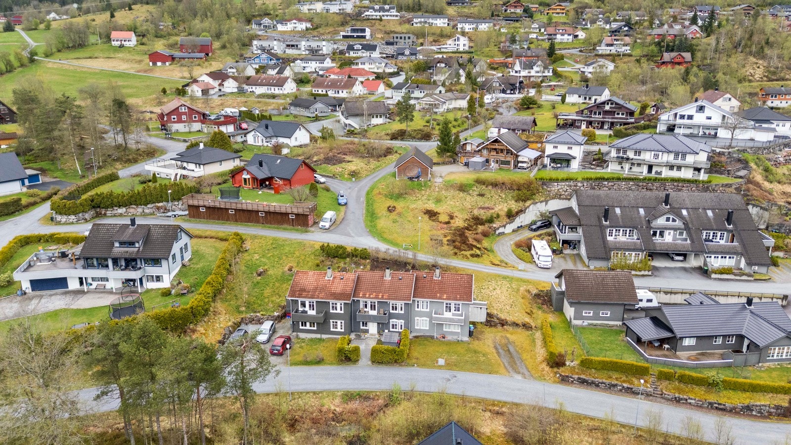 Sagevegen 31 - boligen ligger i nedre del av feltet Galleribilde