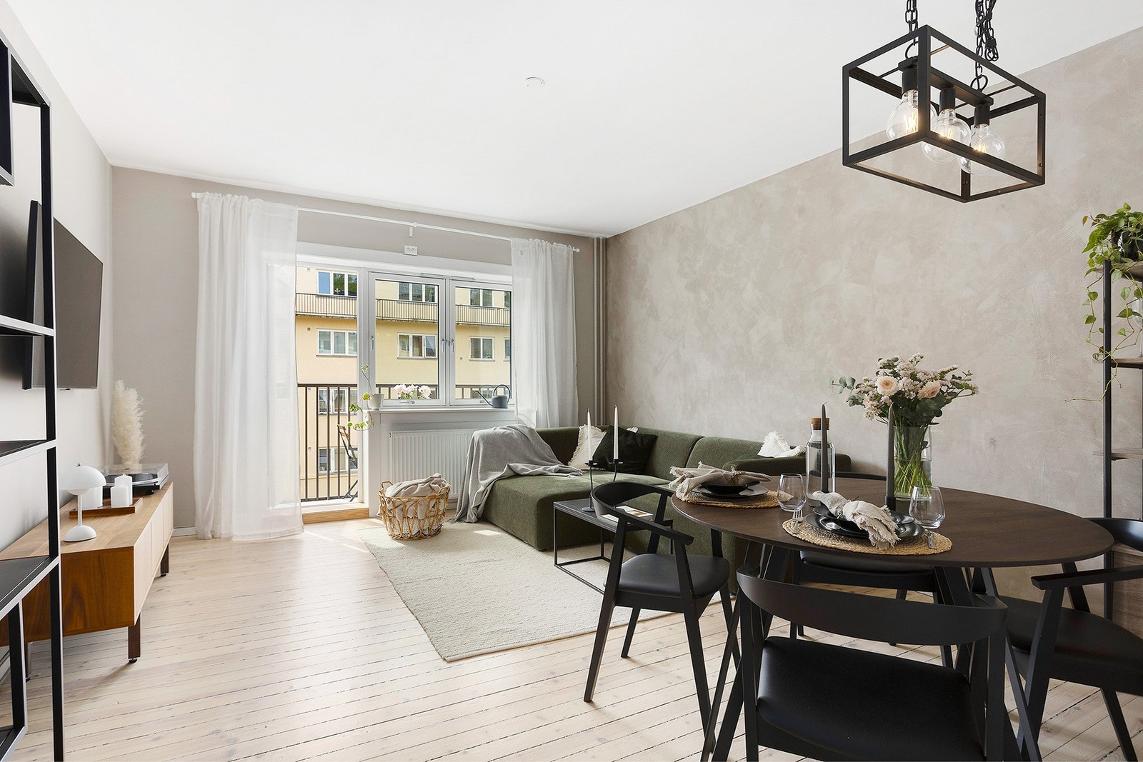 Velkommen til denne lekre 2-roms leiligheten i Knut Alvssons vei 25! Galleribilde