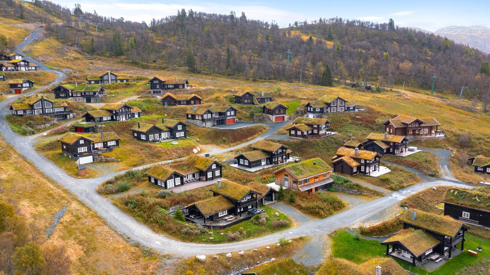 Her er det bare å spenne på seg skiene ved terrassen og skli rett ut i skianlegget Galleribilde