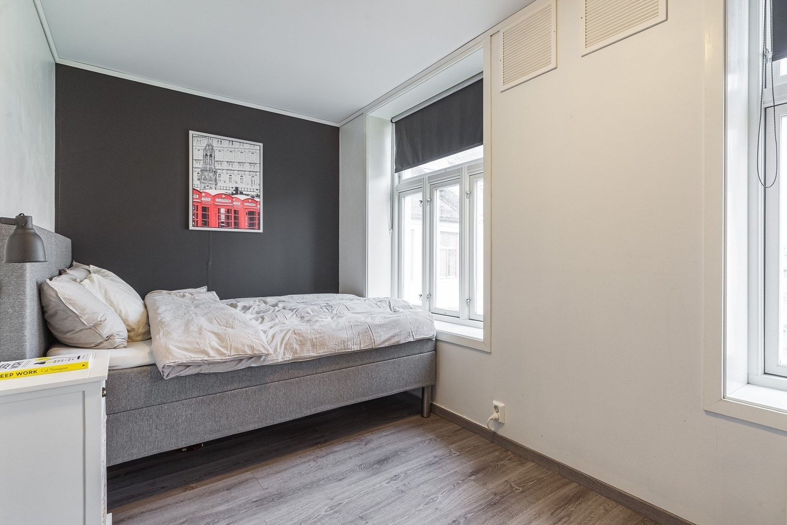 Lyst og romslig soverom på 10,5kvm. Galleribilde