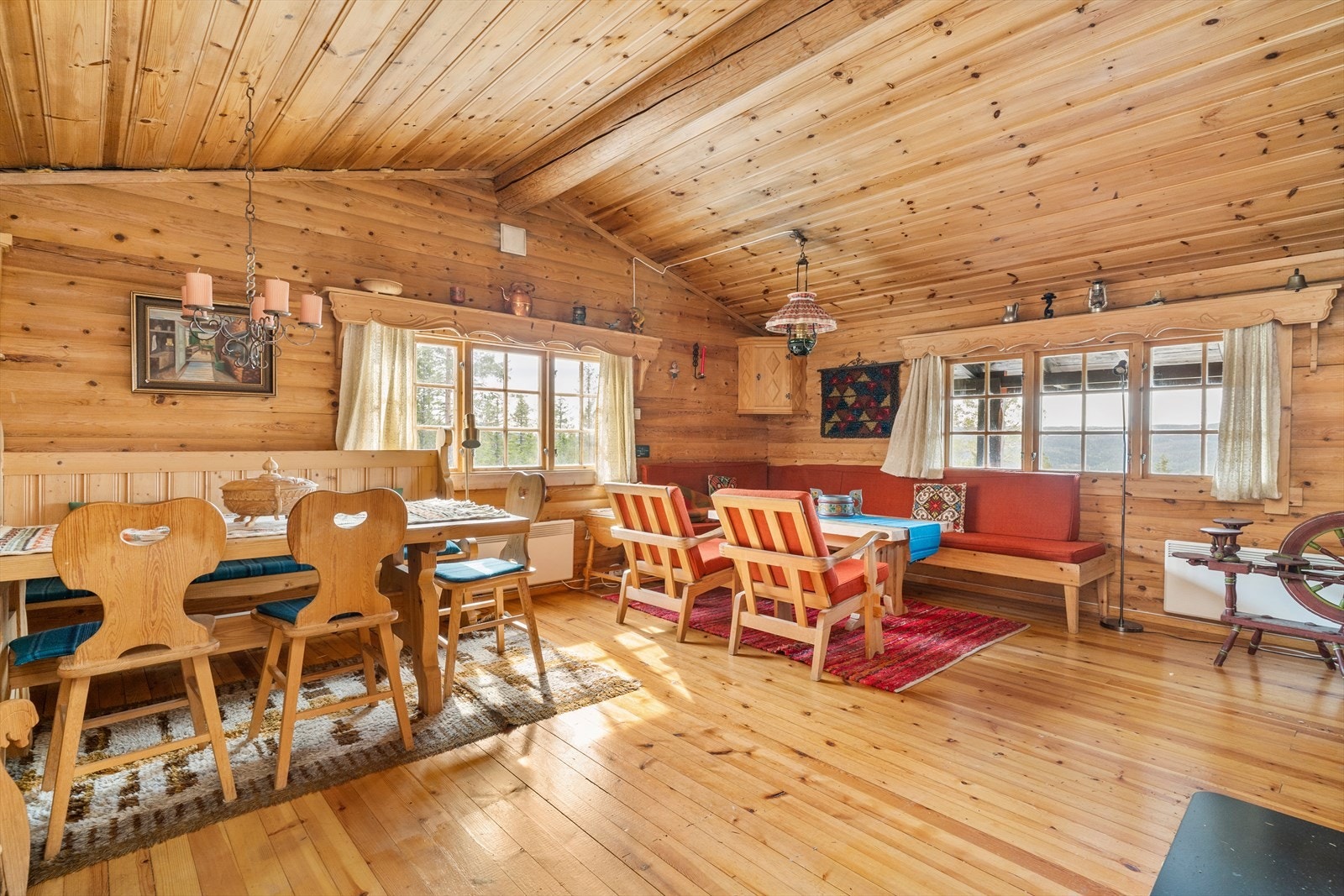 Originale tregulver som er godt bevart. Galleribilde