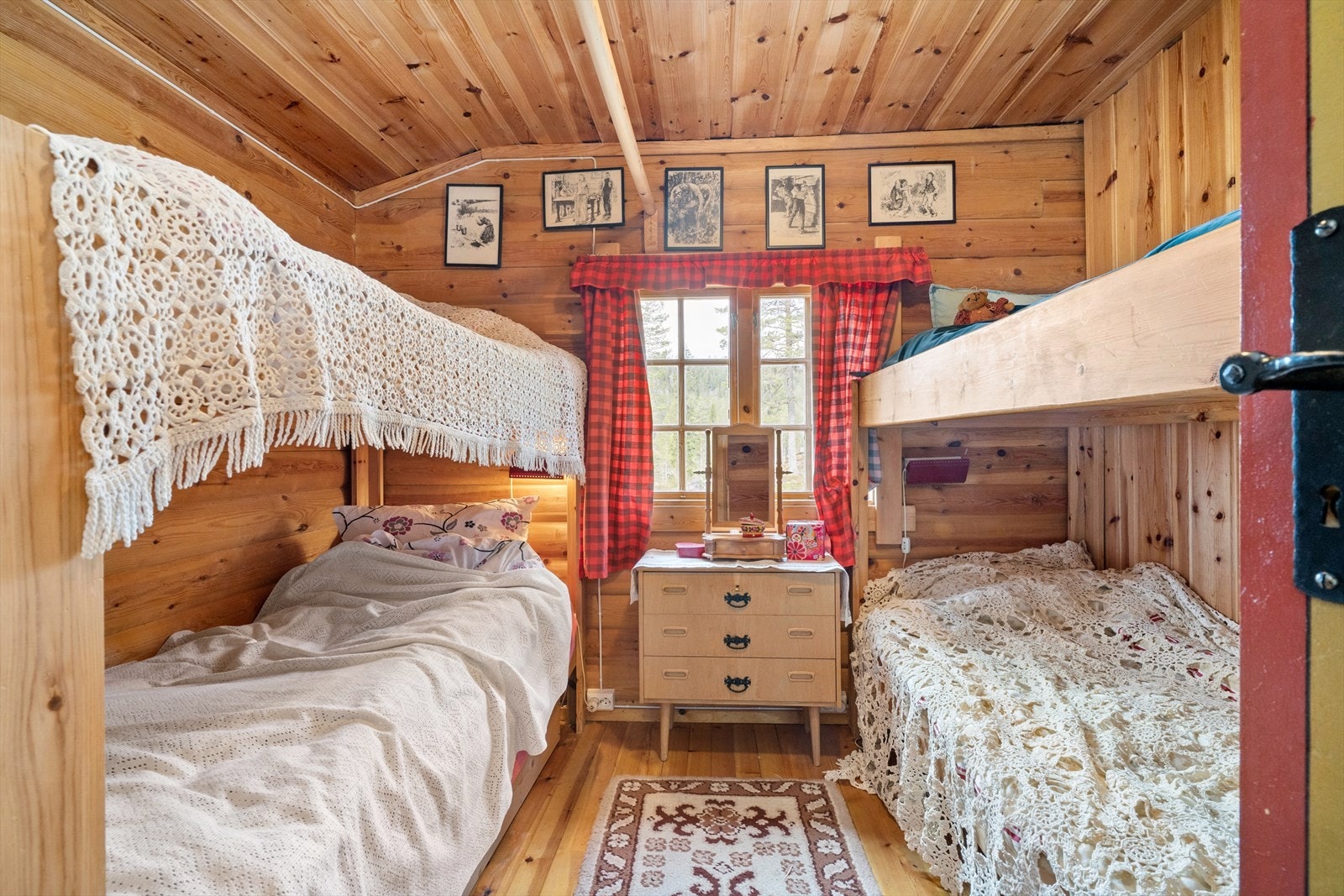 Soverom 1 av 2. Galleribilde