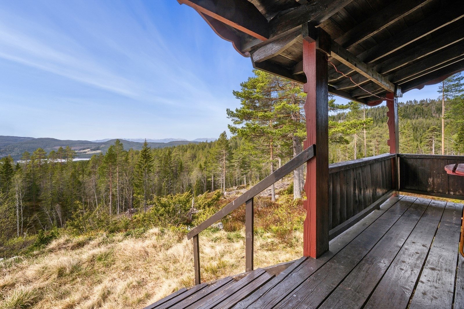 Deler av terrassen er også takoverbygd. Galleribilde