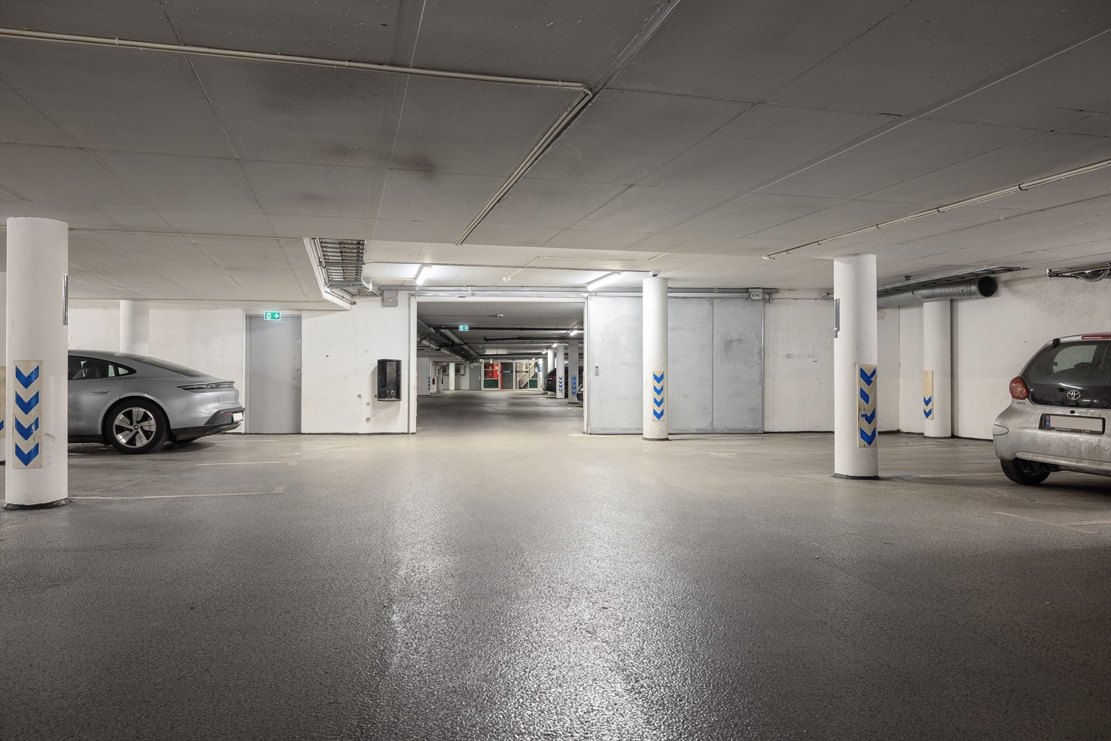 Mulighet for leie av parkeringsplass. Galleribilde