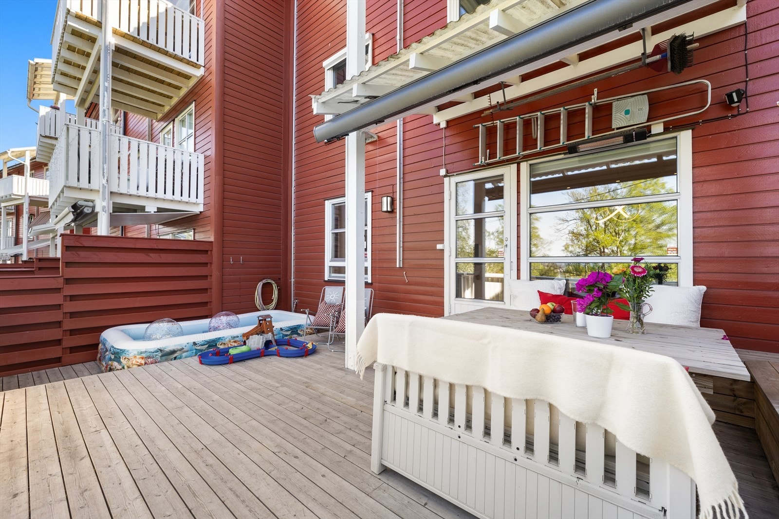 Elektrisk markise er nyttig varme soldager Galleribilde